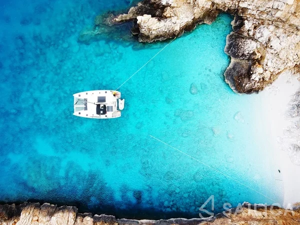 Lagoon 42 - Yacht Charter Sailica