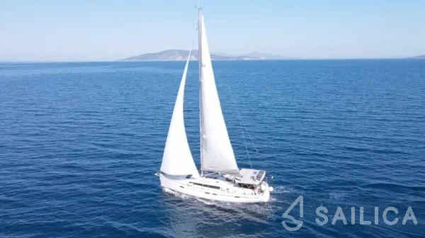 Bavaria 46 Cruiser - Yacht Charter Sailica