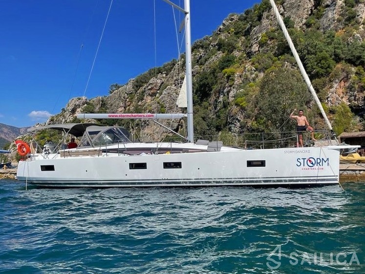 Jeanneau 54 - Yacht Charter Sailica