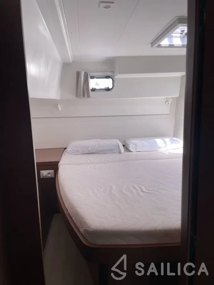 Lagoon 40 - Yacht Charter Sailica