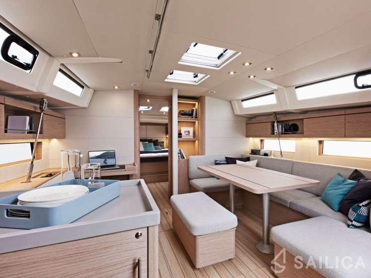 Oceanis 46 - Yacht Charter Sailica