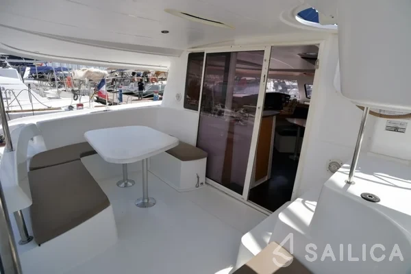 Lipari 41 - Yacht Charter Sailica