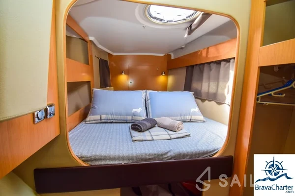Lipari 41 - Yacht Charter Sailica