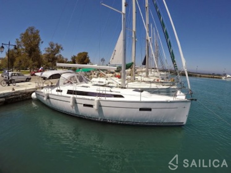 Bavaria 37 - Yacht Charter Sailica