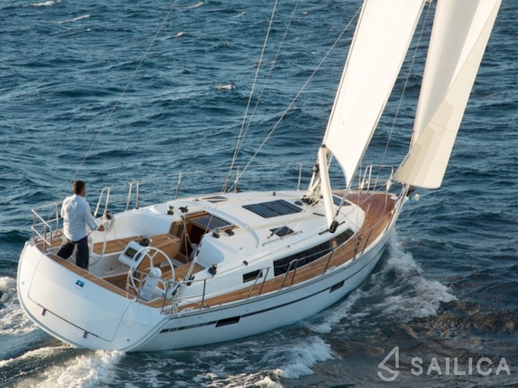 Bavaria 37 - Yacht Charter Sailica