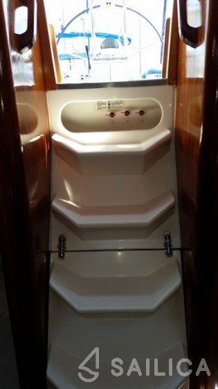 Elan 333 - Yacht Charter Sailica