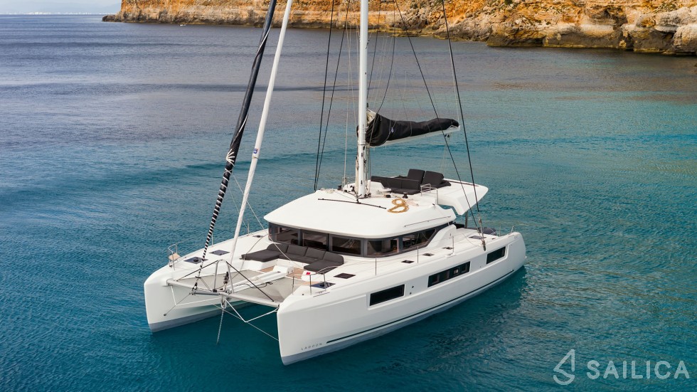 Lagoon 50 - Yacht Charter Sailica