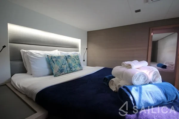 Saona 47 - Yacht Charter Sailica