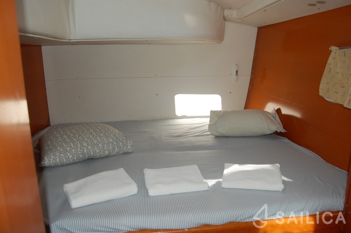 Lagoon 410 - Yacht Charter Sailica