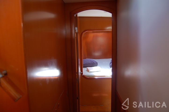 Lagoon 410 - Yacht Charter Sailica
