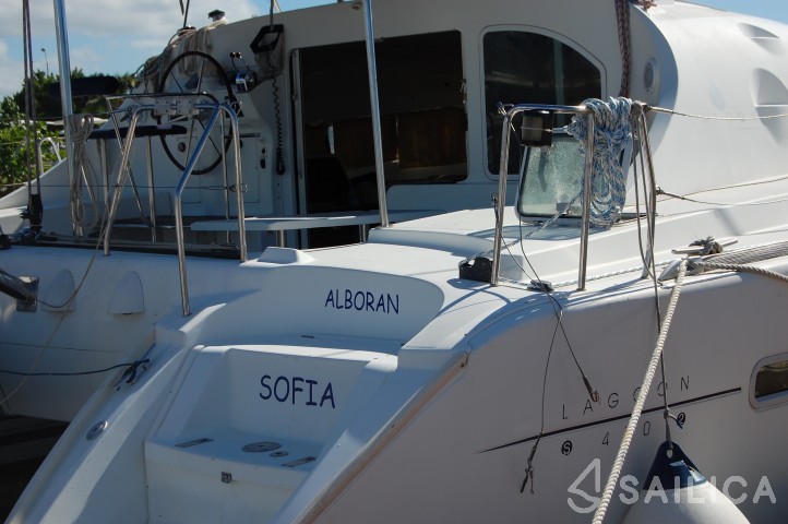 Lagoon 410 - Yacht Charter Sailica