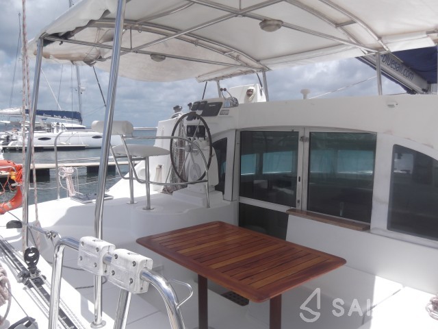 Lagoon 380 - Yacht Charter Sailica