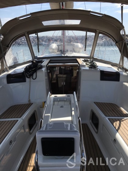 Sun Odyssey 419 - Yacht Charter Sailica