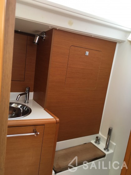 Sun Odyssey 419 - Yacht Charter Sailica