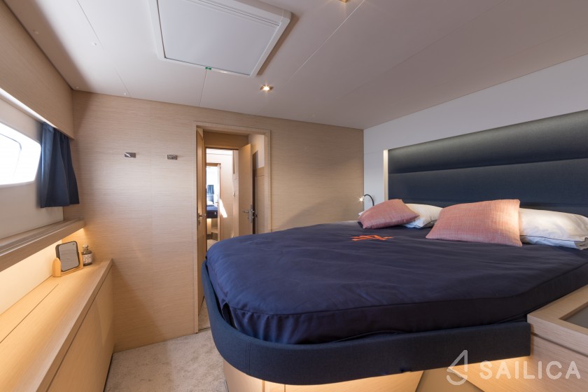 Tanna 47 - Yacht Charter Sailica