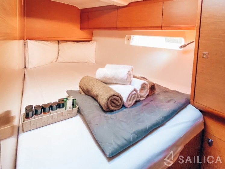 Sun Odyssey 509 - Yacht Charter Sailica