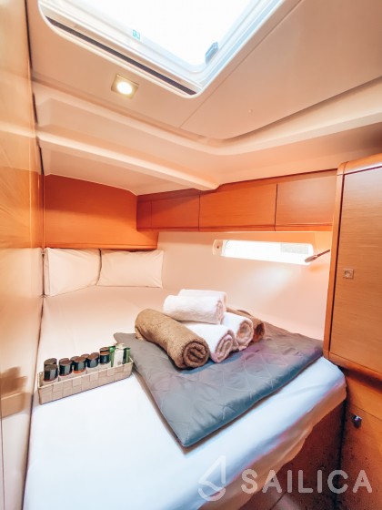Sun Odyssey 509 - Yacht Charter Sailica