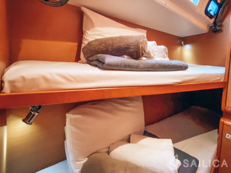 Sun Odyssey 509 - Yacht Charter Sailica