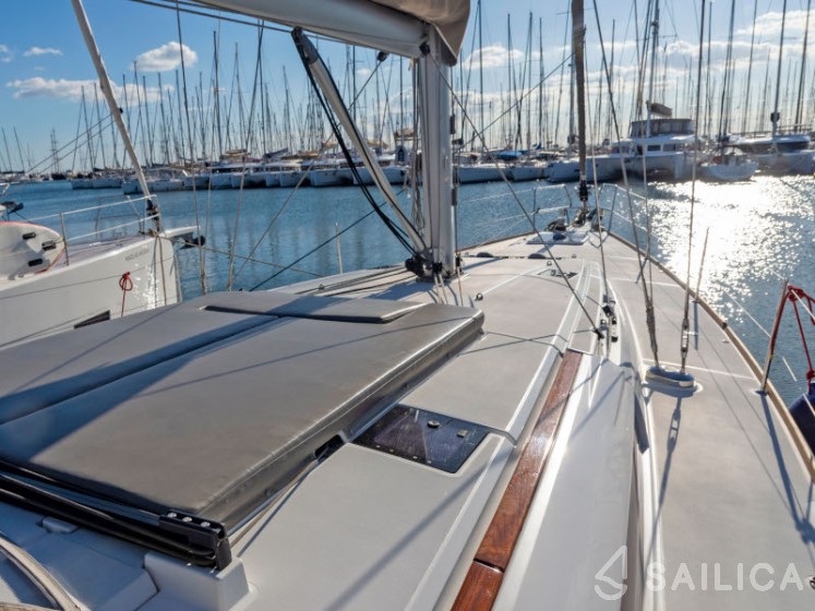 Sun Odyssey 509 - Yacht Charter Sailica