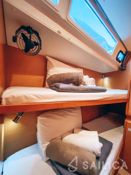 Sun Odyssey 509 - Yacht Charter Sailica