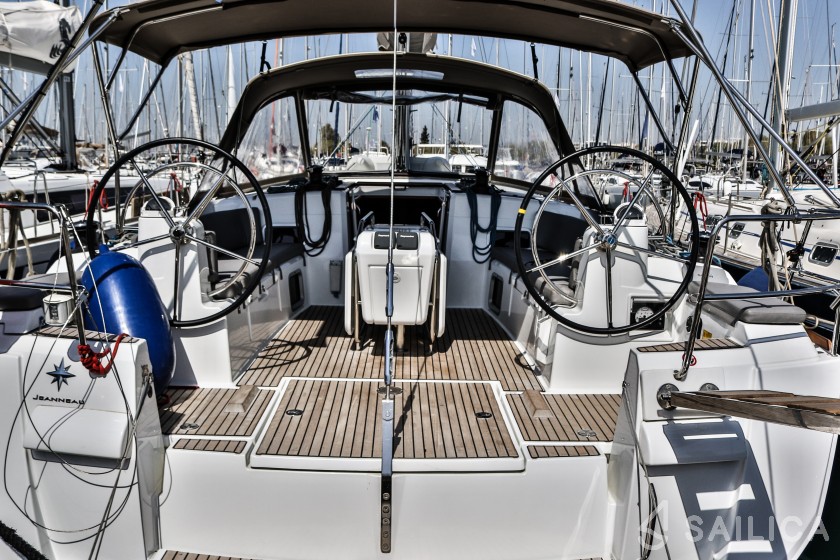Sun Odyssey 509 - Yacht Charter Sailica