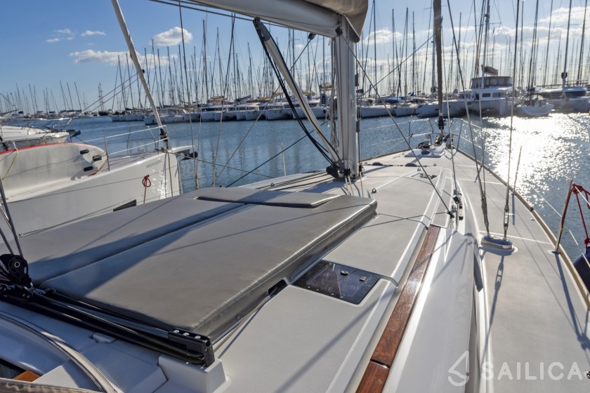 Sun Odyssey 509 - Yacht Charter Sailica