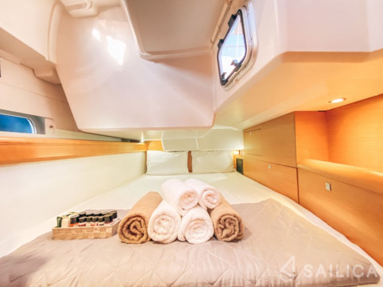 Sun Odyssey 509 - Yacht Charter Sailica