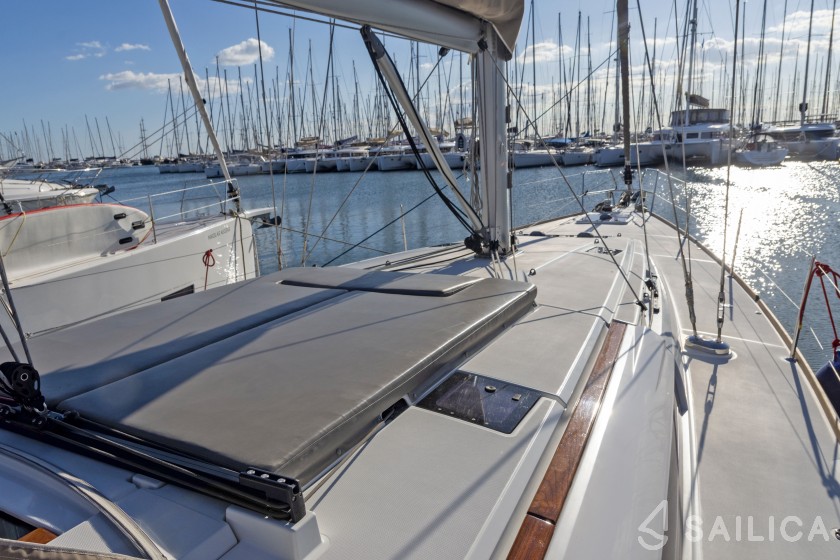 Sun Odyssey 509 - Yacht Charter Sailica