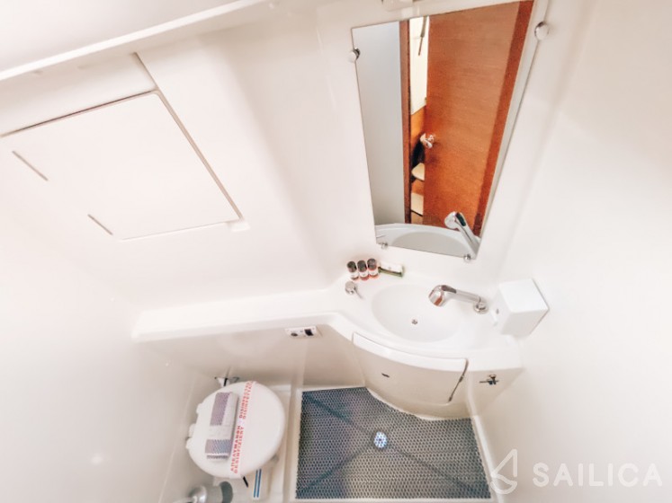 Sun Odyssey 509 - Yacht Charter Sailica