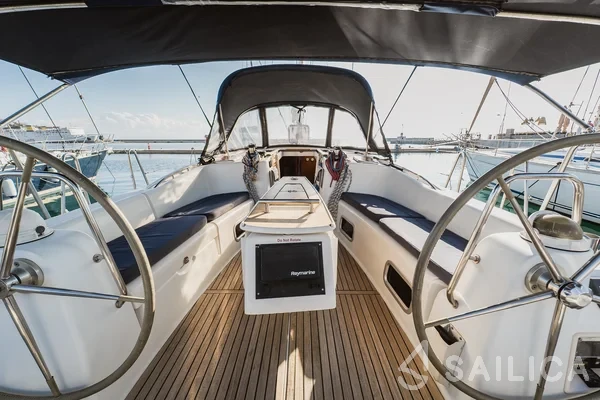 Oceanis 46 - Yacht Charter Sailica