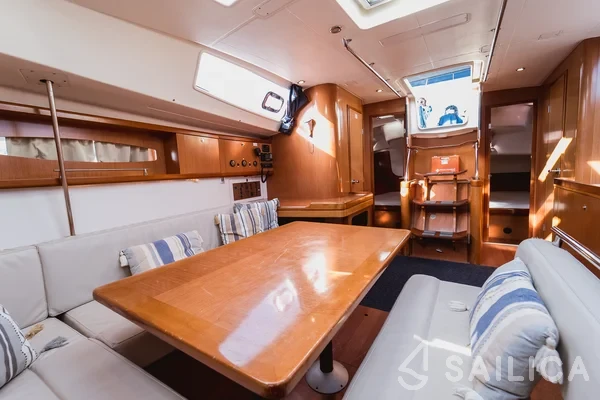 Oceanis 46 - Yacht Charter Sailica