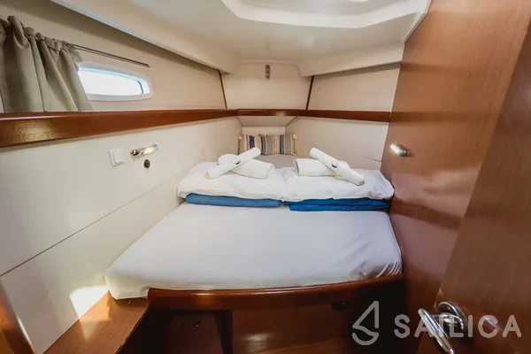 Oceanis 46 - Yacht Charter Sailica