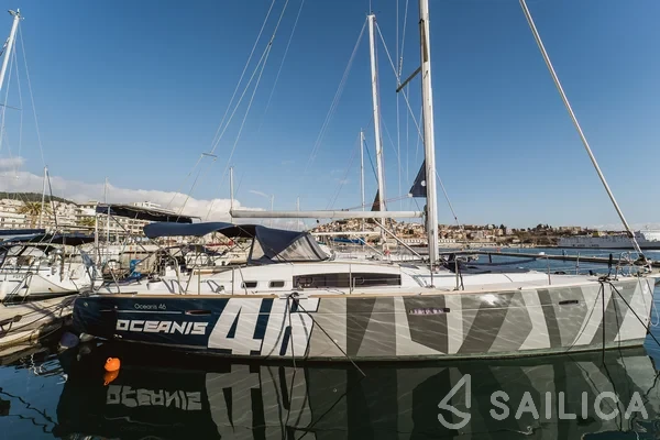 Oceanis 46 - Yacht Charter Sailica