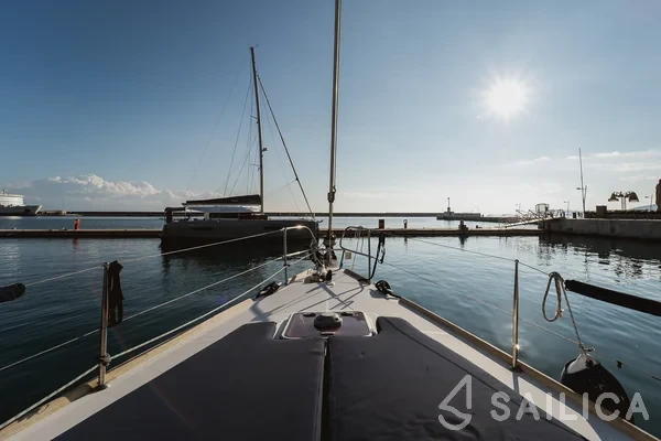 Oceanis 46 - Yacht Charter Sailica