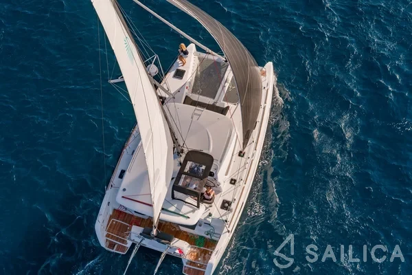 Lagoon 40 - Yacht Charter Sailica