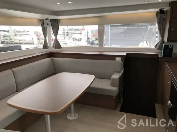 Lagoon 450 S - 4 + 2 cab. - Yacht Charter Sailica