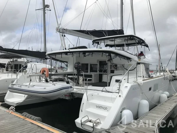 Lagoon 450 S - 4 + 2 cab. - Yacht Charter Sailica