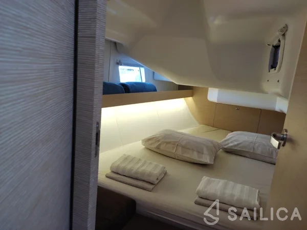 Elan 40 Impression - Yacht Charter Sailica