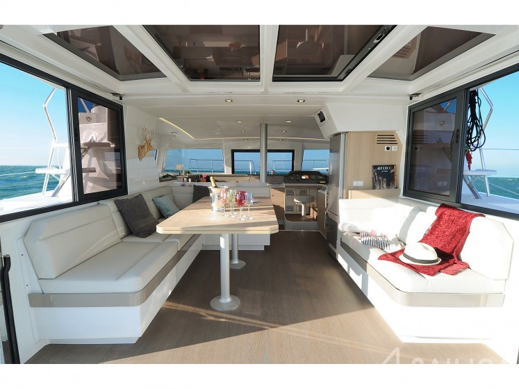 Bali 4.1 - Yacht Charter Sailica