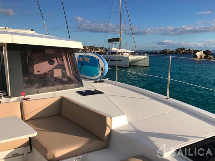 Bali 4.1 - Yacht Charter Sailica
