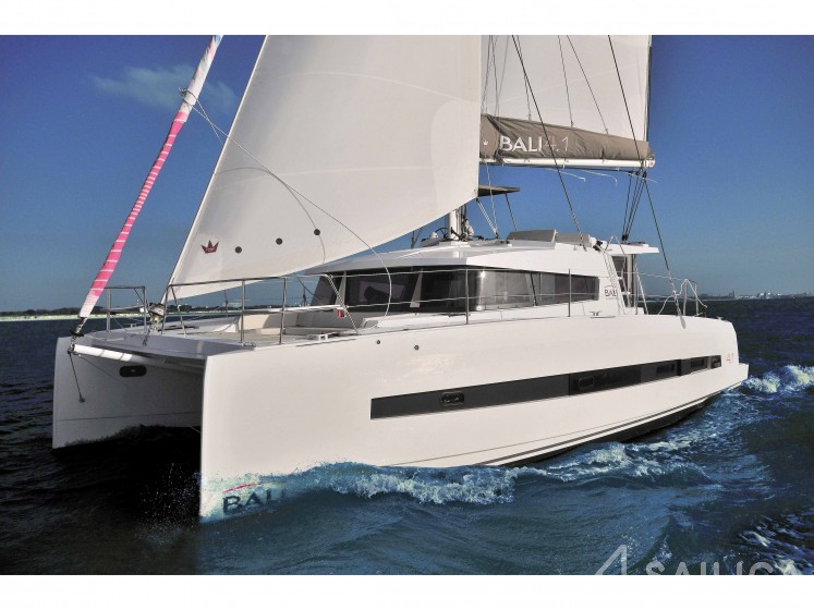 Bali 4.1 - Yacht Charter Sailica