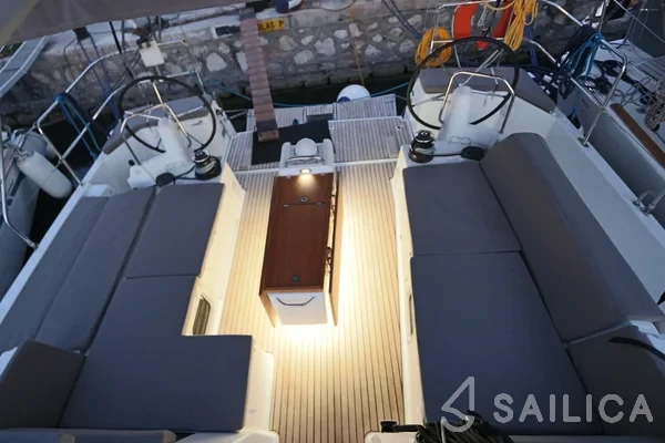 Sun Odyssey 490 - Yacht Charter Sailica