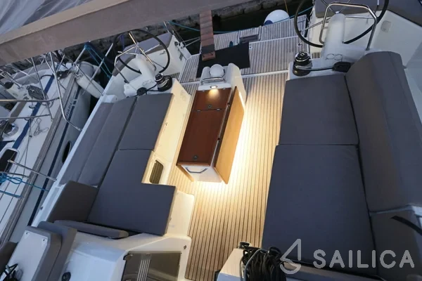 Sun Odyssey 490 - Yacht Charter Sailica
