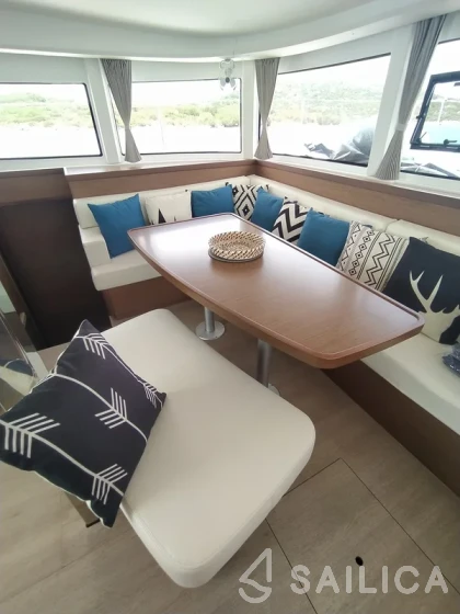 Lagoon 42 - Yacht Charter Sailica