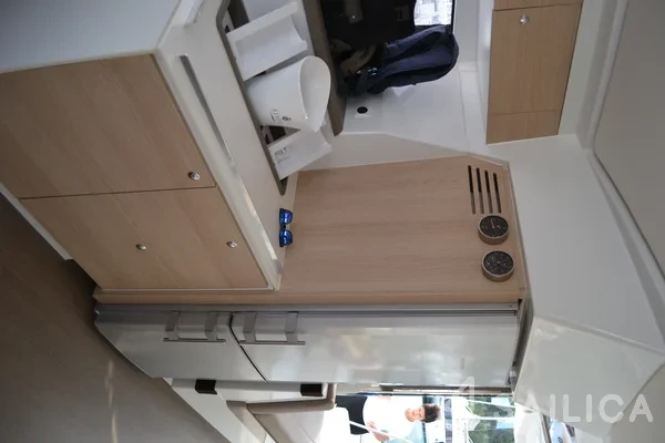 Bali 4.1 - Yacht Charter Sailica