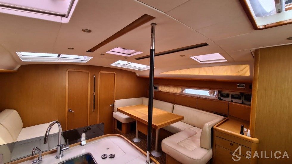Jeanneau 53 - Yacht Charter Sailica
