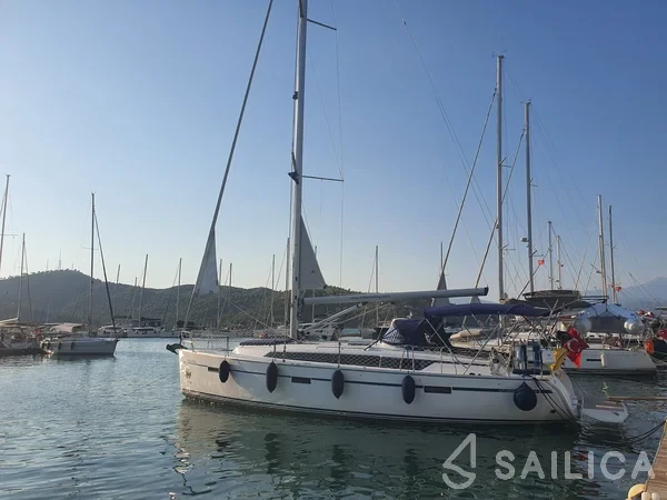 Bavaria 41 Cruiser - Yacht Charter Sailica
