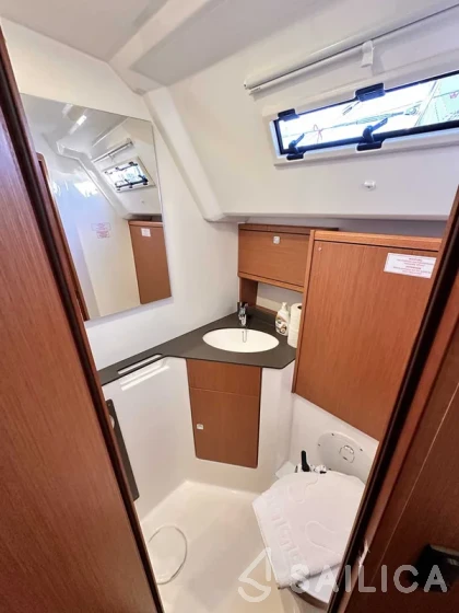Bavaria 46 Cruiser - Yacht Charter Sailica