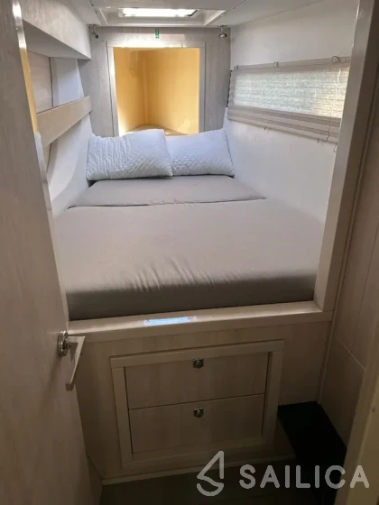 Leopard 434 - 4 + 2 cab. - Yacht Charter Sailica
