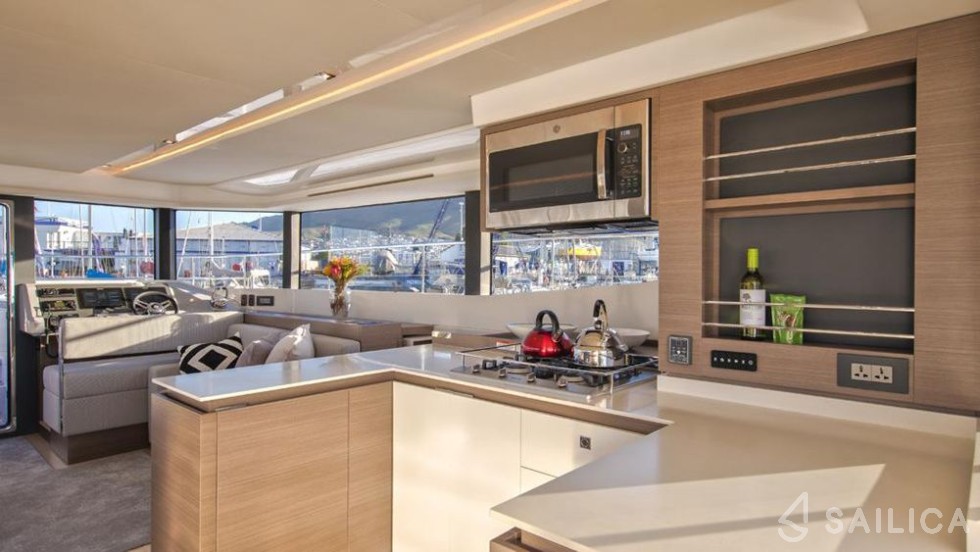 Leopard 53 - Yacht Charter Sailica